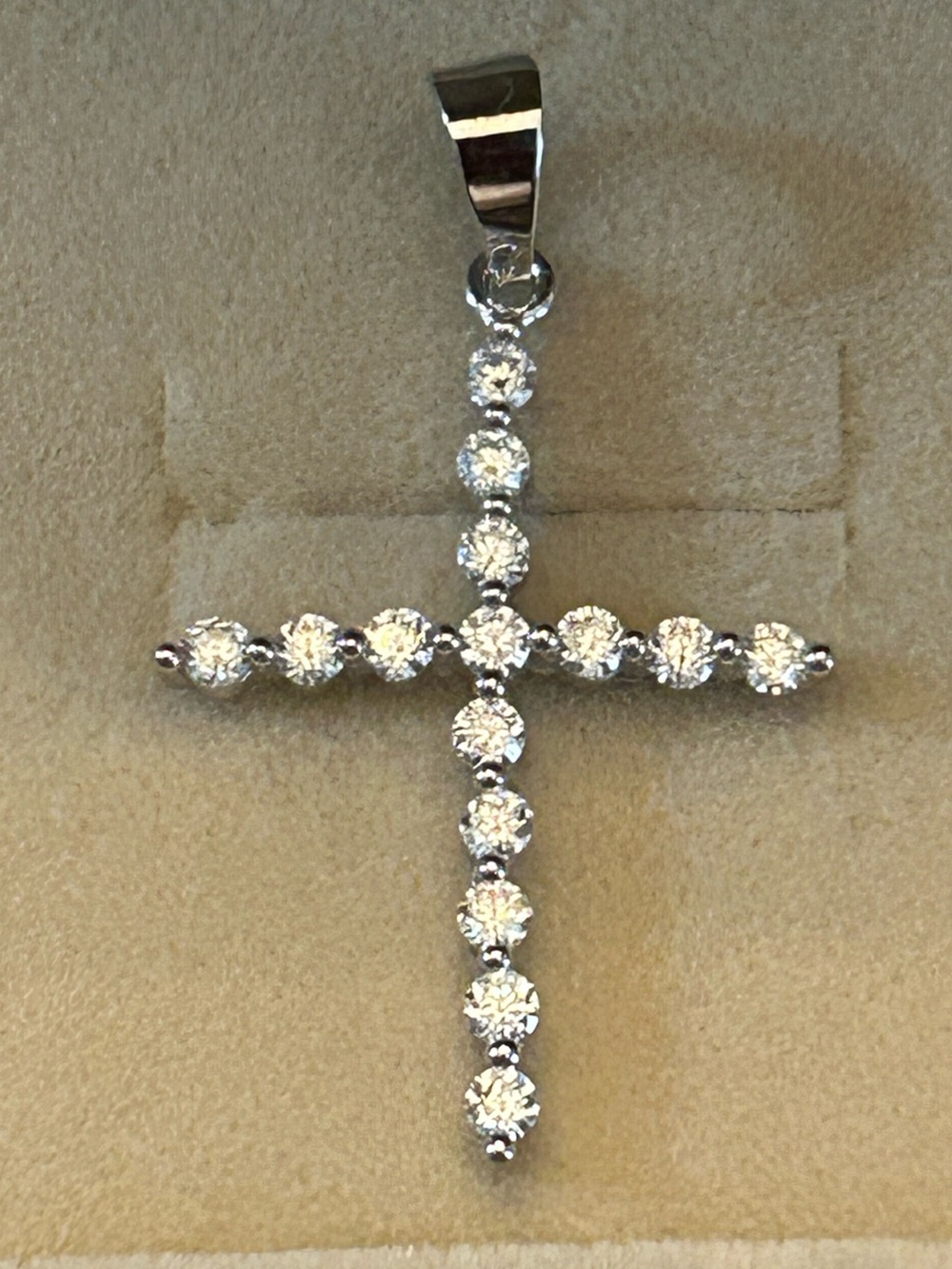 Dazzling 0.50CTW Round Moissanite Cross Pendant in 925 Sterling Silver